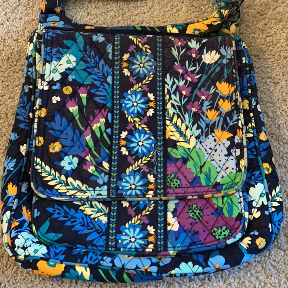 Vera Bradley messenger bag- Midnight Blue